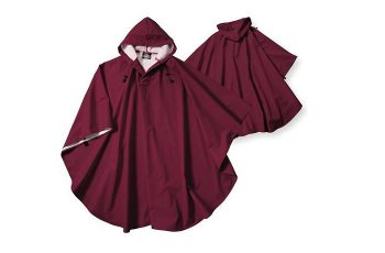 Tại Sao Nên Chọn Áo Mưa In Logo Làm Quà Tặng Khách Hàng?